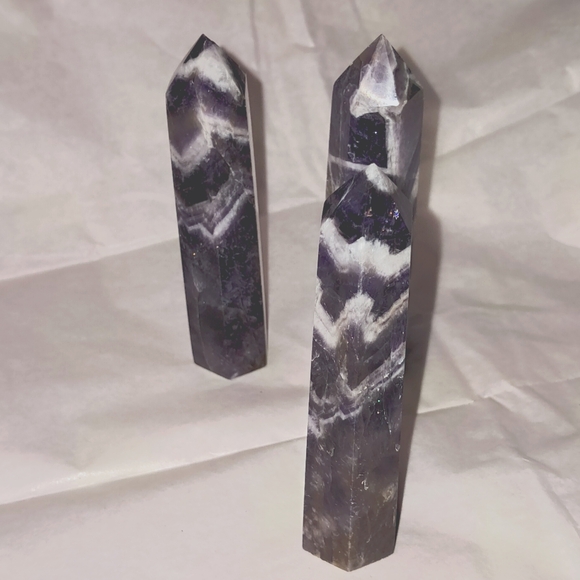 Four inch chevron Amethyst crystal tower - Picture 4 of 6